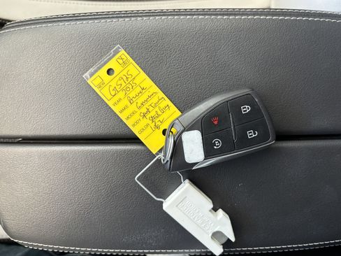 Used 2025 Buick Envision Sport Touring image 24