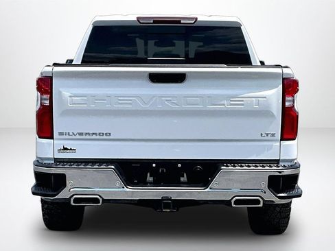 Used 2025 Chevrolet Silverado 1500 LTZ w/ Z71 Off-Road Package AWD/4WD image 7