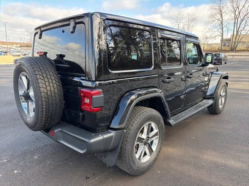 Used 2021 Jeep Wrangler Unlimited Sahara image 5