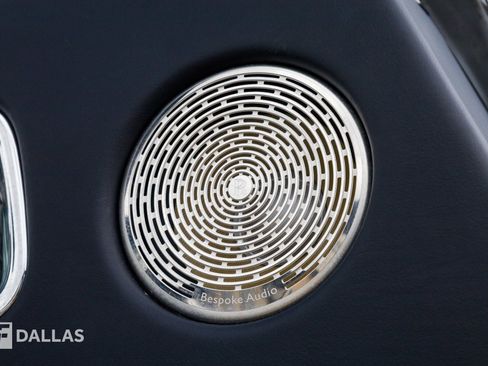 Used 2019 Rolls-Royce Dawn image 36