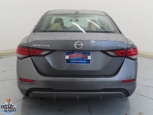 Used 2021 Nissan Sentra SV w/ SV Premium Package FWD image 4
