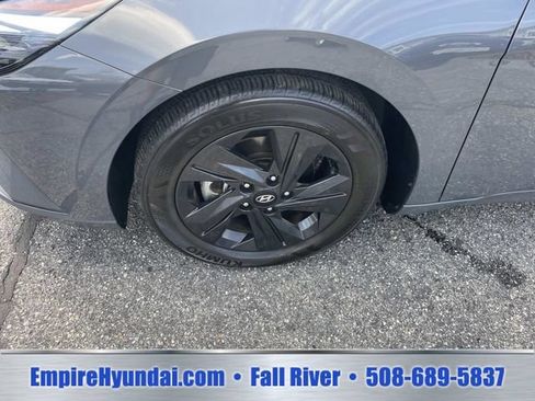 Used 2023 Hyundai Elantra SEL FWD image 10