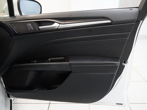 Used 2019 Ford Fusion Titanium image 30