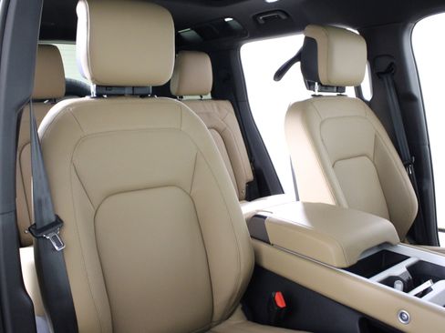 New 2026 Land Rover Defender 110 X-Dynamic SE image 15