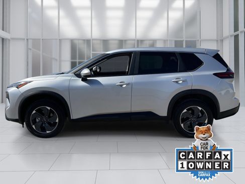 Certified 2025 Nissan Rogue SV AWD/4WD image 3