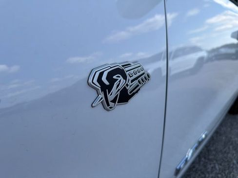 New 2026 RAM 1500 Laramie AWD/4WD image 10