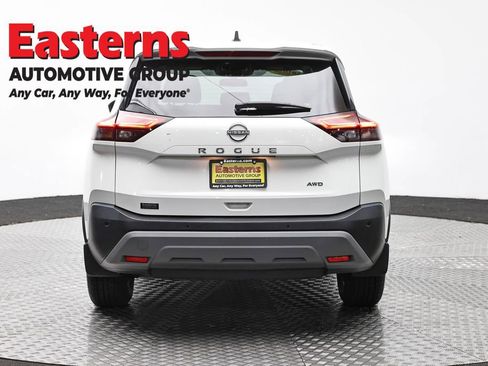 Used 2023 Nissan Rogue S AWD/4WD image 6