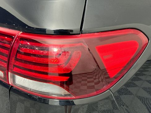 Used 2019 Kia Sorento L FWD image 32