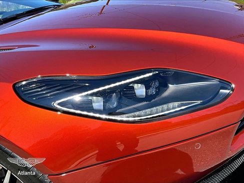 Used 2021 Aston Martin DB11 Volante RWD image 22