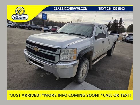 Used 2011 Chevrolet Silverado 2500 LT image 1