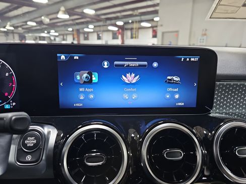 New 2026 Mercedes-Benz GLB 250 4MATIC image 22