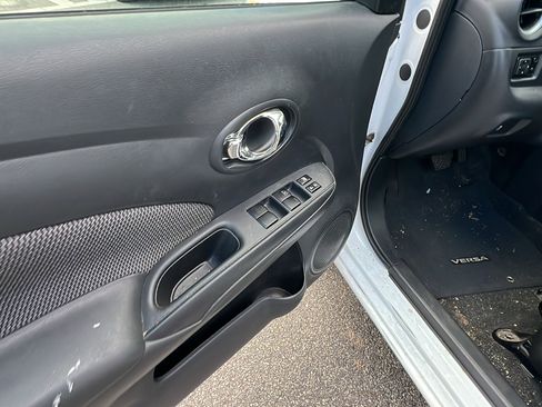 Used 2014 Nissan Versa SV image 15