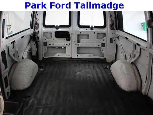 Used 2016 Chevrolet Express 2500 image 24