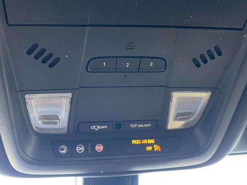 Used 2020 Chevrolet Blazer RS FWD image 32