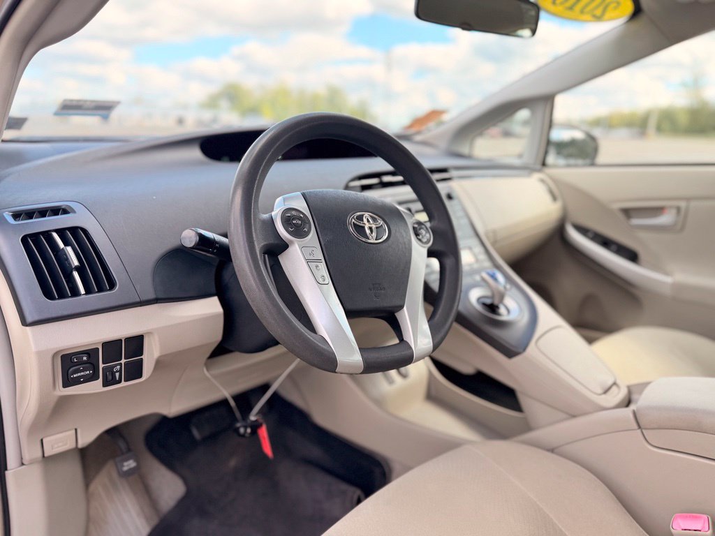 Used 2010 Toyota Prius Three FWD image 6