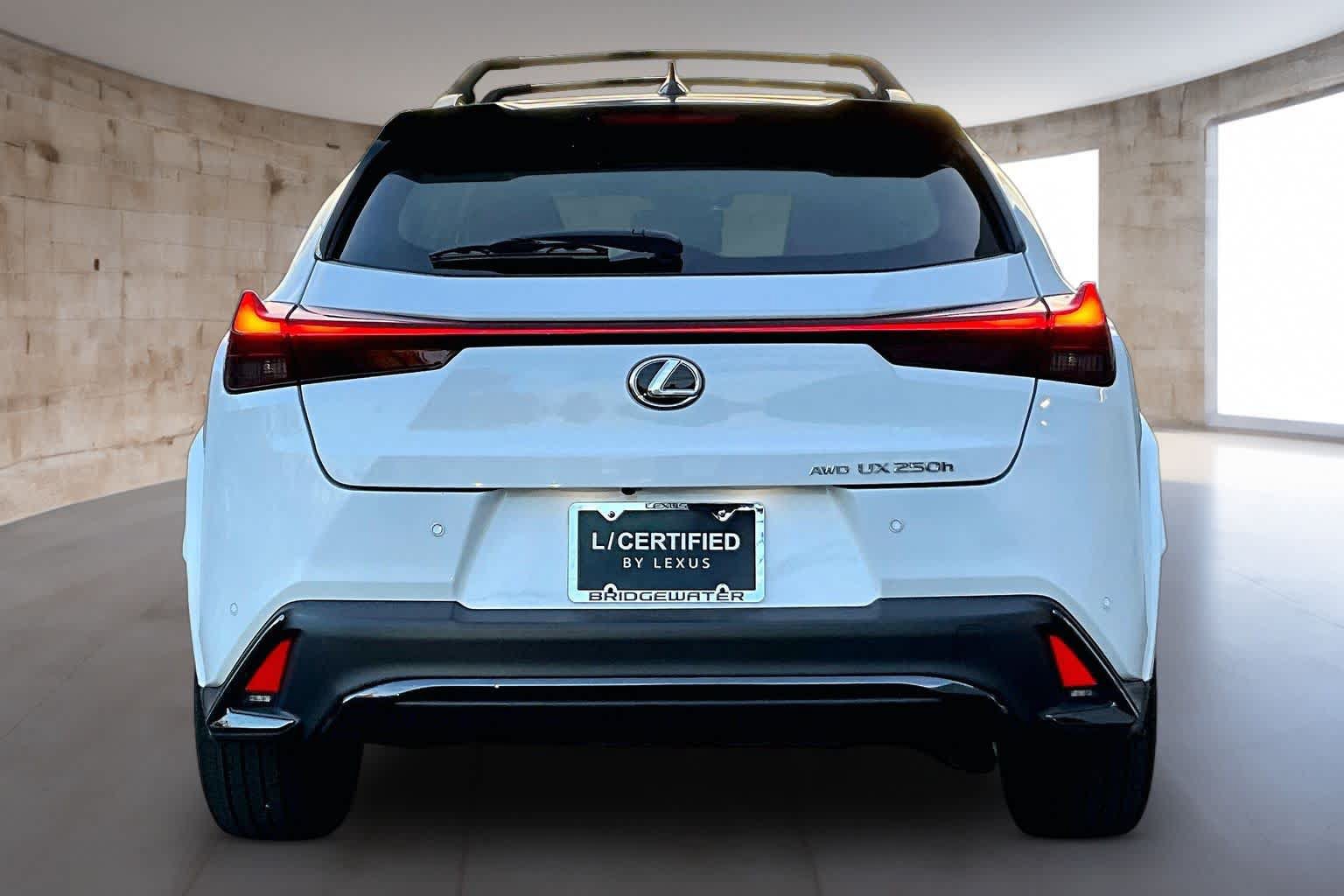 Used 2024 Lexus UX 250h F Sport AWD/4WD image 6