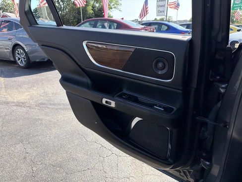 Used 2018 Lincoln Continental Reserve AWD/4WD image 29