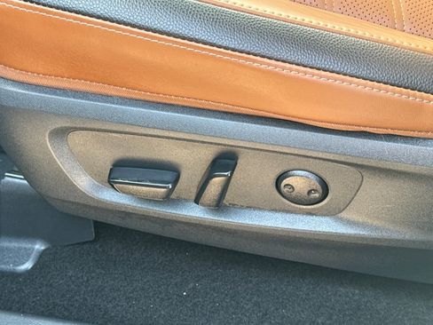 Used 2025 Nissan Pathfinder Platinum w/ Cargo Package image 52