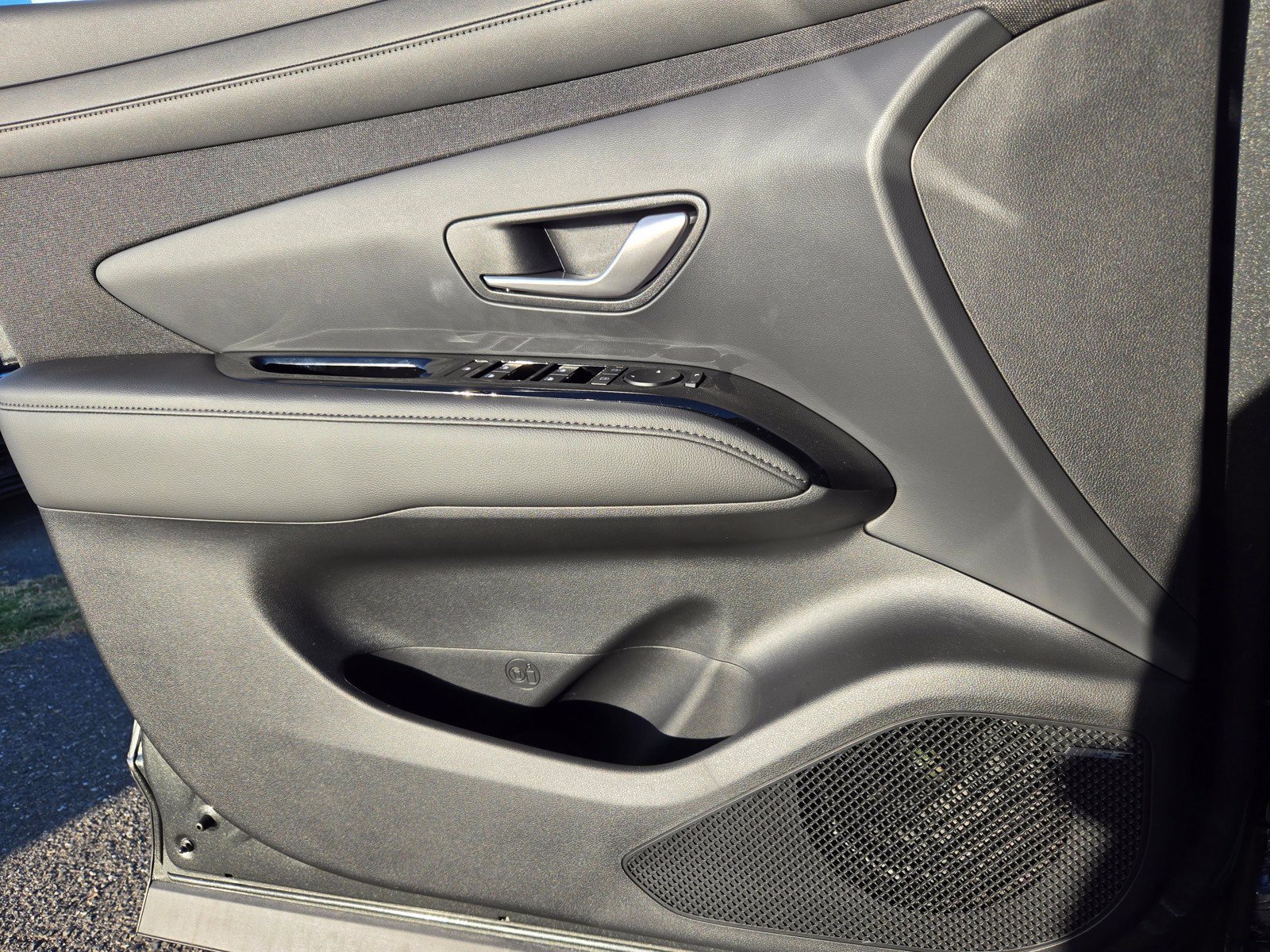 New 2026 Hyundai Tucson Limited AWD/4WD image 16