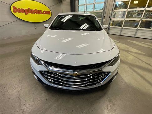 Used 2024 Chevrolet Malibu LS w/ Driver Confidence Package image 8