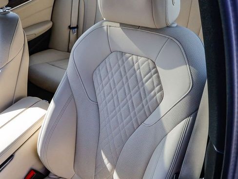 Used 2023 BMW 530i w/ Convenience Package RWD image 30