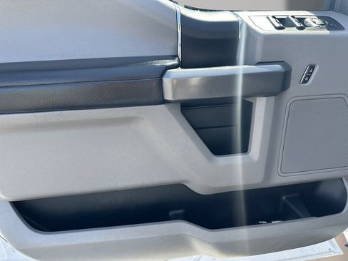 Used 2017 Ford F150 XLT RWD image 16