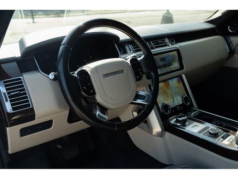 Used 2018 Land Rover Range Rover Long Wheelbase Supercharged AWD/4WD image 11