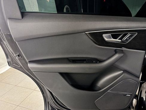 Used 2020 Audi Q7 3.0T Premium Plus image 15