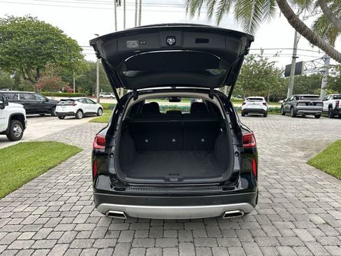 Used 2023 INFINITI QX50 Luxe w/ Accent Package FWD image 28