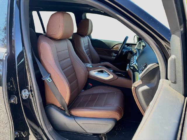 Used 2024 Mercedes-Benz GLS 450 4MATIC image 24