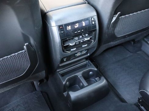 Used 2025 Jeep Grand Cherokee L Altitude AWD/4WD image 40