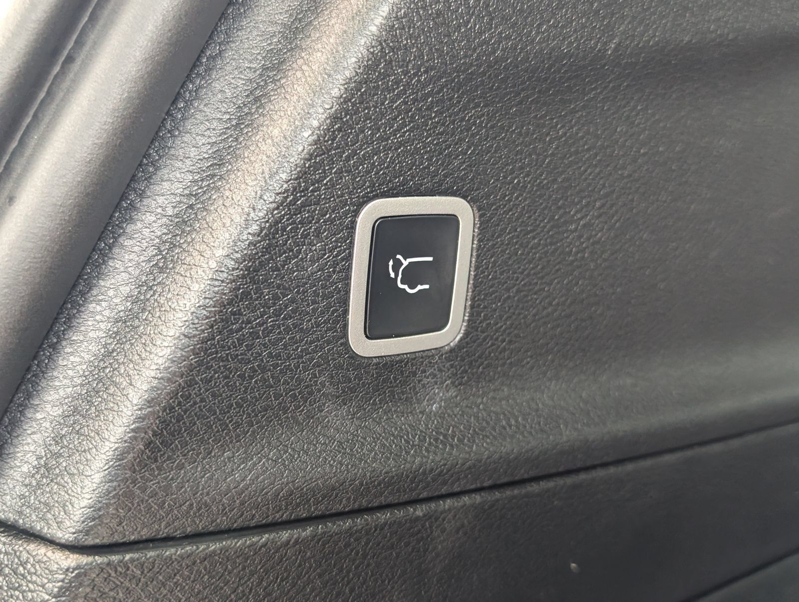 Used 2025 Chrysler Pacifica Limited FWD image 24