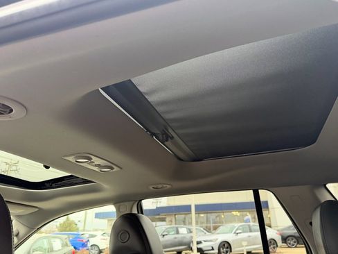 Used 2016 Buick Enclave Leather image 18