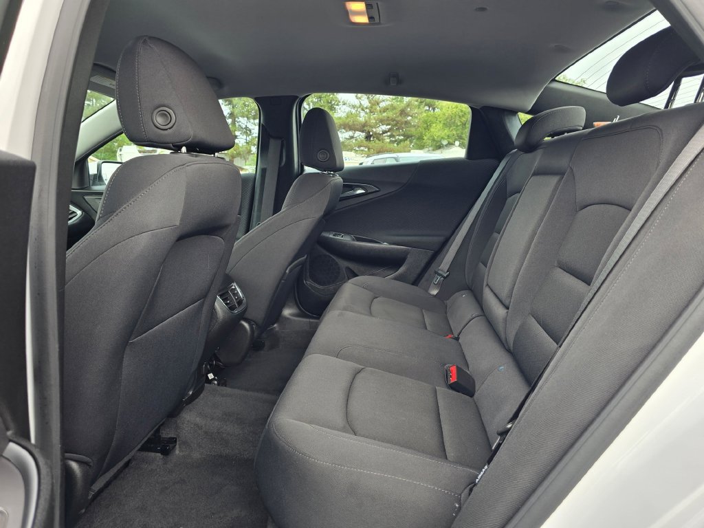 Used 2024 Chevrolet Malibu LT FWD image 13