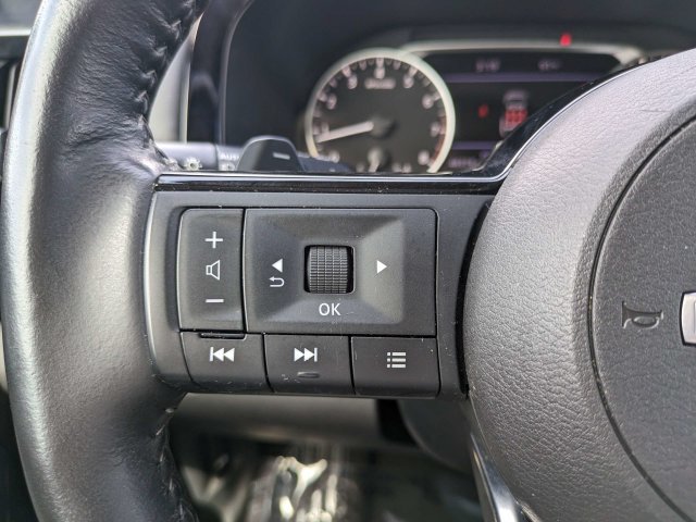 Used 2025 Nissan Pathfinder SL FWD image 22