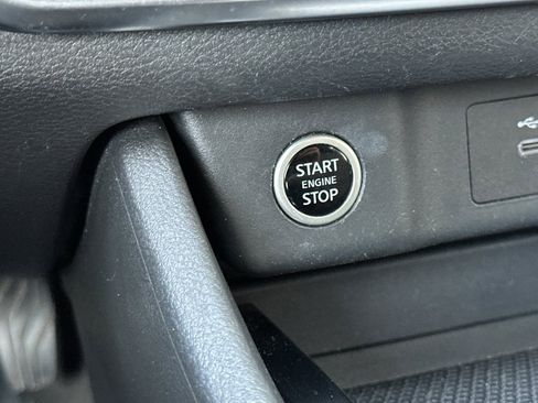 Used 2023 Nissan Rogue SV image 25