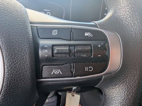 Used 2023 Kia Sportage LX image 12