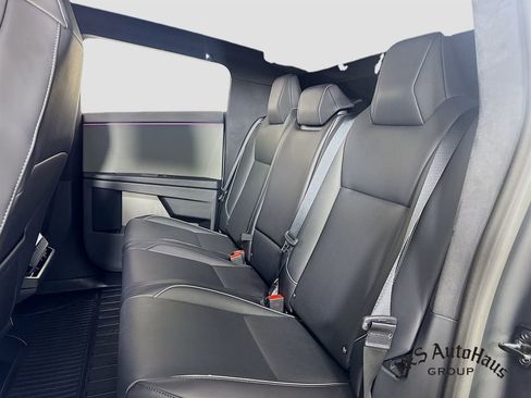 Used 2024 Tesla Cybertruck AWD Crew Cab image 28