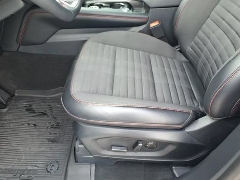 Used 2025 Ford Explorer ST-Line RWD image 16
