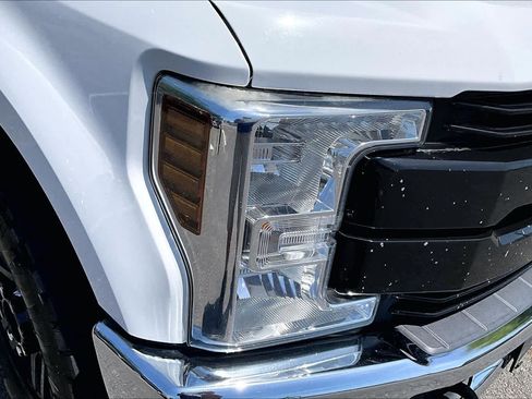 Used 2019 Ford F250 Lariat w/ Lariat Value Package AWD/4WD image 26