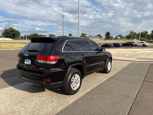 Used 2020 Jeep Grand Cherokee Laredo AWD/4WD image 5