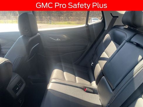 Used 2021 GMC Terrain SLT w/ Infotainment Package II AWD/4WD image 8