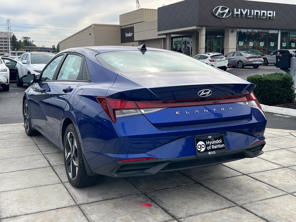 Used 2023 Hyundai Elantra SEL w/ Convenience Package FWD image 7