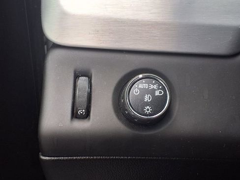 Used 2016 GMC Yukon SLT RWD image 10