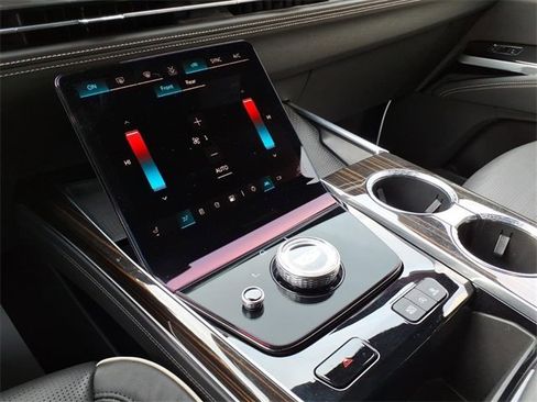 Certified 2025 Cadillac Escalade ESV Premium Luxury w/ LPO, Floor Liner Package image 28