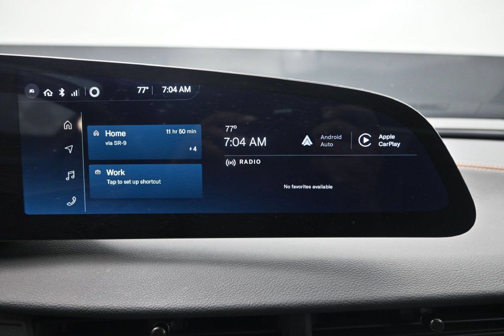Used 2024 Lucid Air Touring AWD/4WD image 15