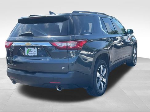 Used 2020 Chevrolet Traverse LT w/ LT Premium Package AWD/4WD image 7