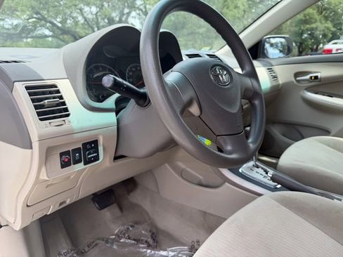 Used 2010 Toyota Corolla LE FWD image 7