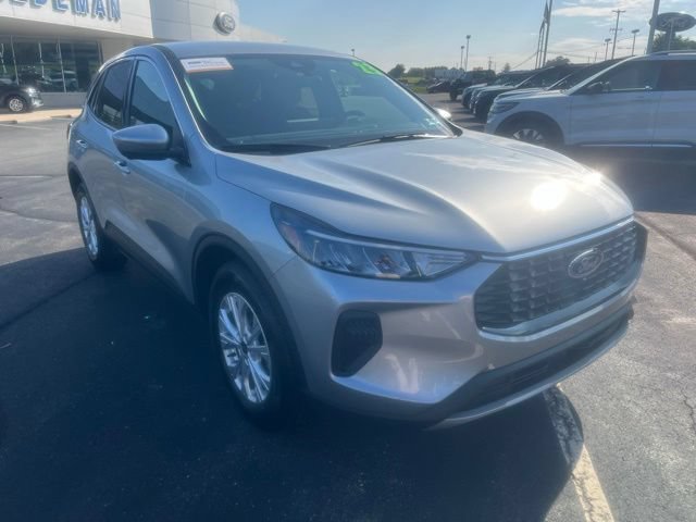 Certified 2023 Ford Escape Active w/ Tech Pack #2 AWD/4WD image 3