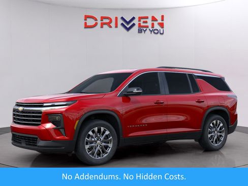 New 2026 Chevrolet Traverse LT image 1